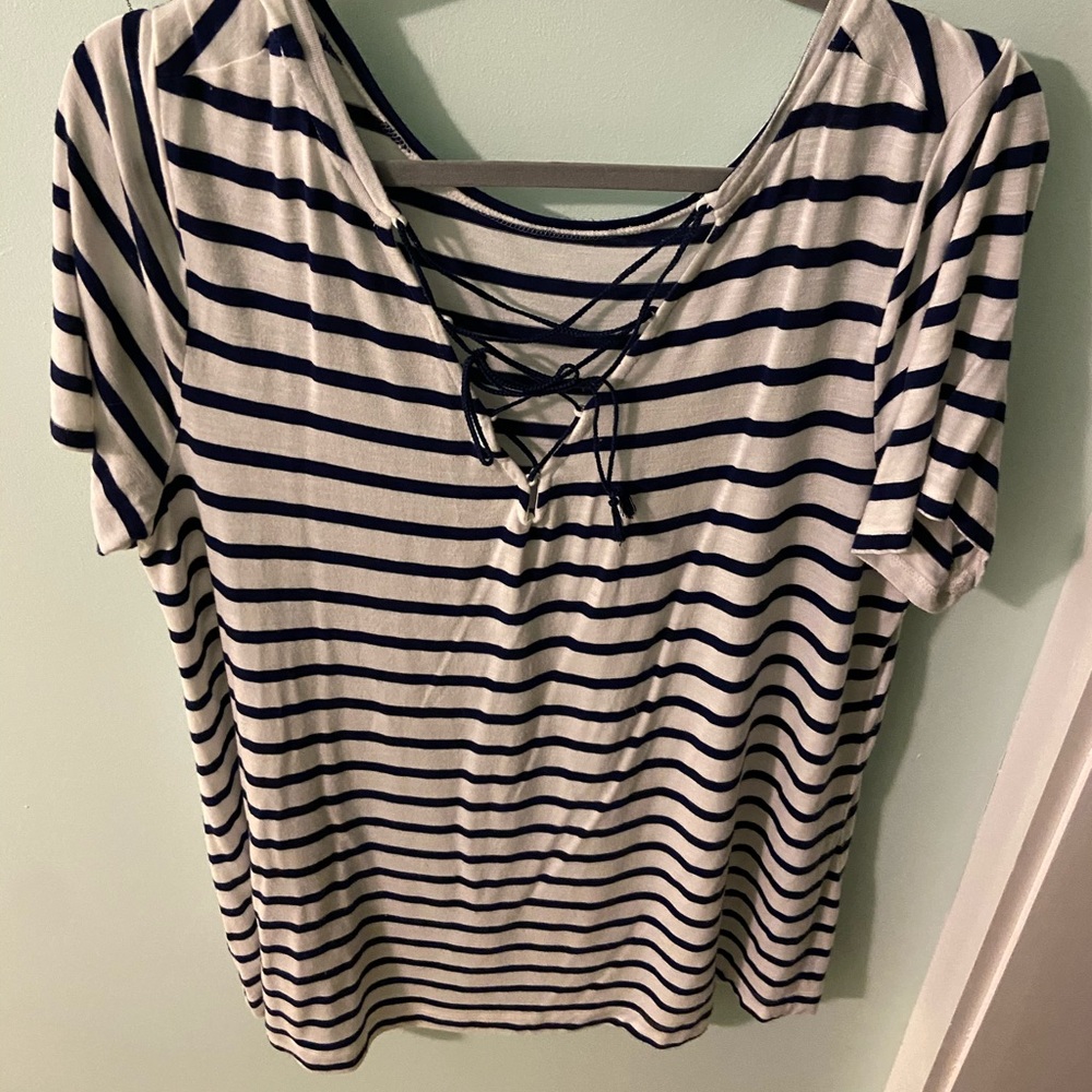 Old Navy criss cross v neck